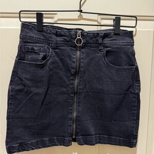 EUC Women’s Black Denim Miniskirt - Black Label - Zipper Accent - Large (fits S)